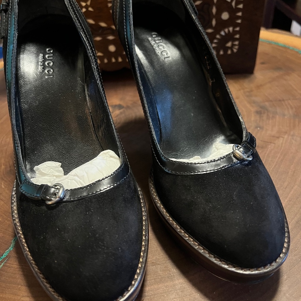 Vintage Gucci Heels with Original Box, Shoe Bags and Booklet